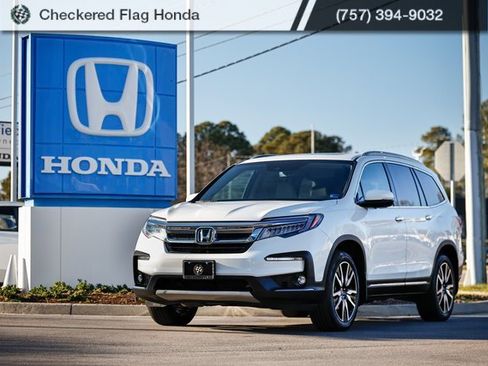 Used 2020 Honda Pilot Touring image 1