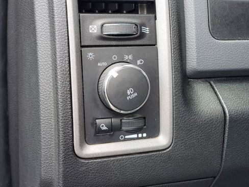 Used 2017 RAM 1500 Express w/ Black Ram 1500 Express Group AWD/4WD image 7
