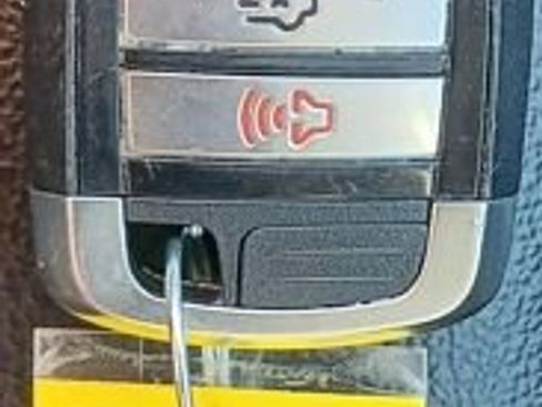 Used 2024 Ford Edge Titanium image 27