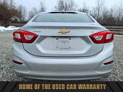 Used 2017 Chevrolet Cruze LT image 8