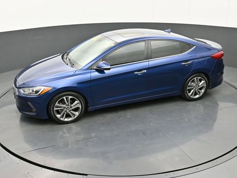 Used 2017 Hyundai Elantra Limited w/ Limited Tech Package 04 image 37