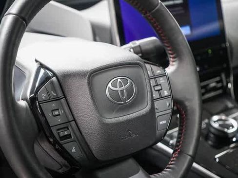 Certified 2025 Toyota bZ4X AWD image 22