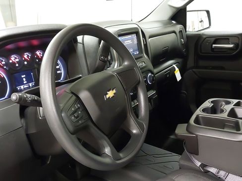 Used 2024 Chevrolet Silverado 1500 Custom AWD/4WD image 17