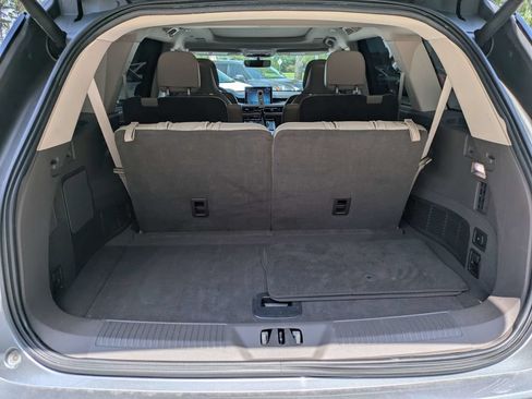 Used 2023 Lincoln Aviator Reserve w/ Equipment Group 201A RWD image 13