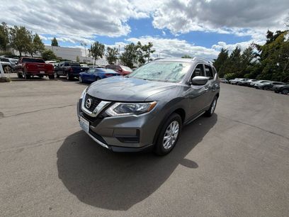 Used 2017 Nissan Rogue SV