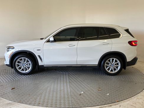 Certified 2022 BMW X5 xDrive45e image 2