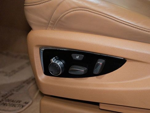 Used 2016 Cadillac Escalade ESV Platinum image 25