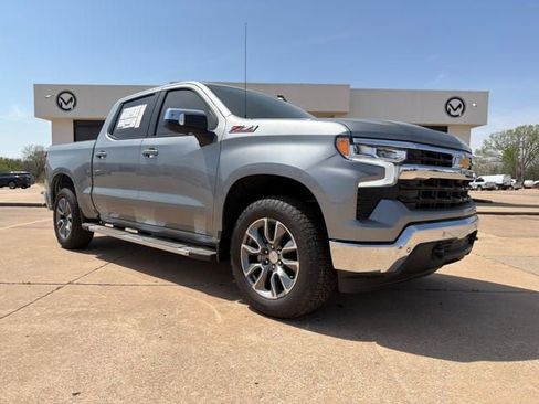 New 2026 Chevrolet Silverado 1500 LT w/ Z71 Off-Road Package image 3