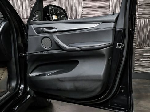 Used 2018 BMW X5 xDrive50i AWD/4WD image 49
