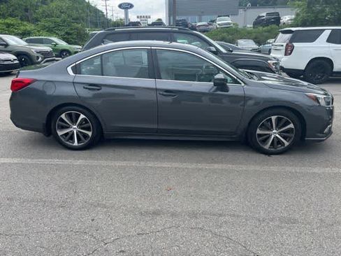 Used 2018 Subaru Legacy 3.6R Limited AWD/4WD image 5