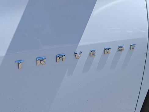 Used 2019 Chevrolet Traverse LT AWD/4WD image 16