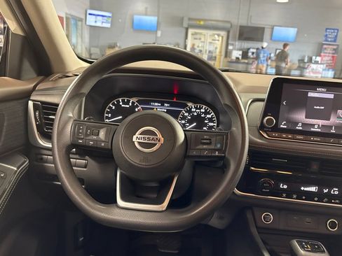 Used 2021 Nissan Rogue SV AWD/4WD image 23