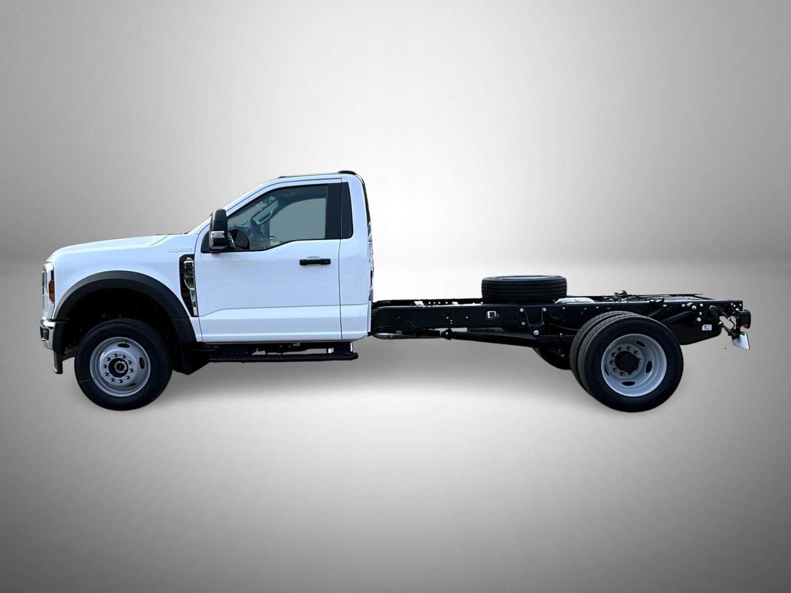New 2026 Ford F550 4x4 Regular Cab Super Duty image 8