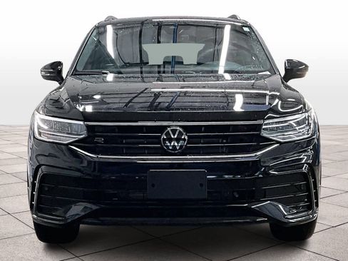 Used 2024 Volkswagen Tiguan SE R-Line image 3