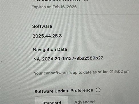 Used 2023 Tesla Model 3 Standard Range image 28