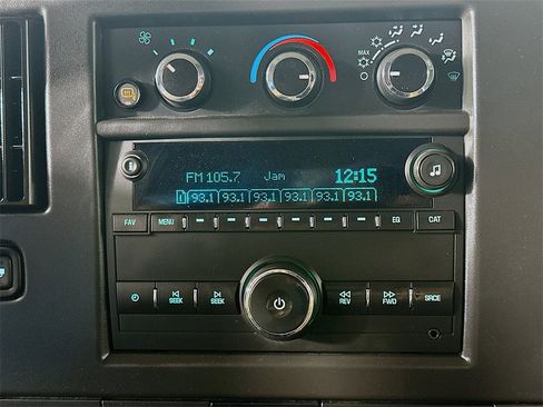 Used 2024 Chevrolet Express 2500 image 17