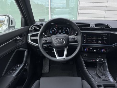 New 2025 Audi Q3 2.0T Premium image 11