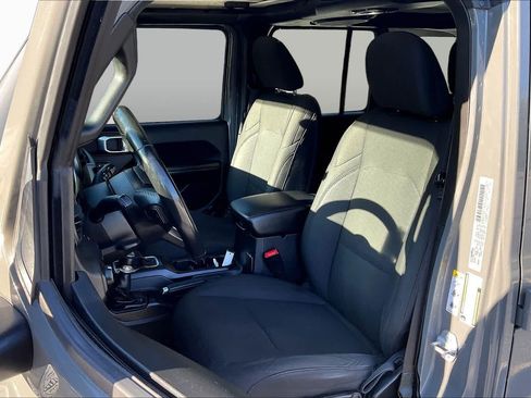 Used 2018 Jeep Wrangler Unlimited Sport S AWD/4WD image 8