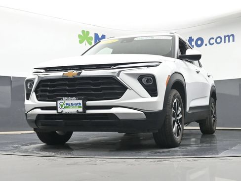 Used 2024 Chevrolet TrailBlazer LT AWD/4WD image 7
