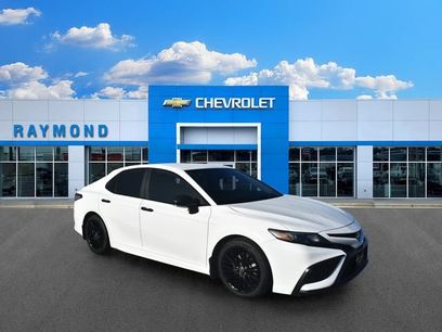 Used 2022 Toyota Camry SE w/ Convenience Package