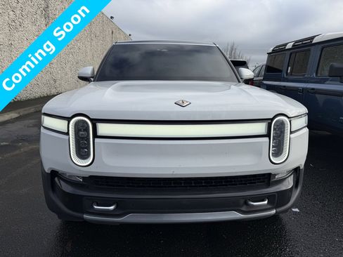 Used 2023 Rivian R1S Adventure image 2