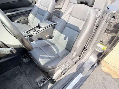 Used 2009 Volvo C70 T5 FWD image 32