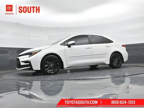 Used 2023 Toyota Corolla SE FWD image 40