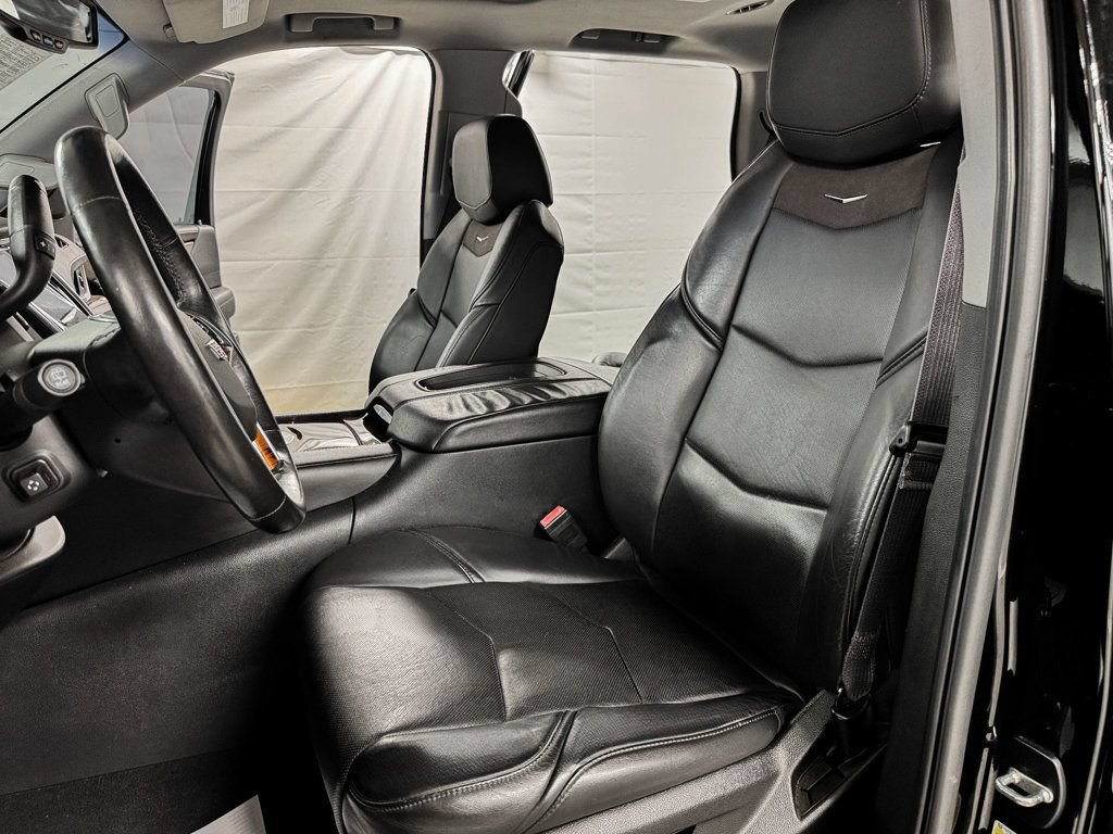 Used 2015 Cadillac Escalade Premium AWD/4WD image 7