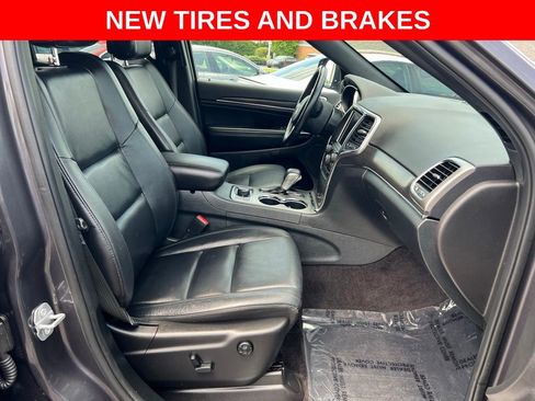 Used 2018 Jeep Grand Cherokee Limited AWD/4WD image 30