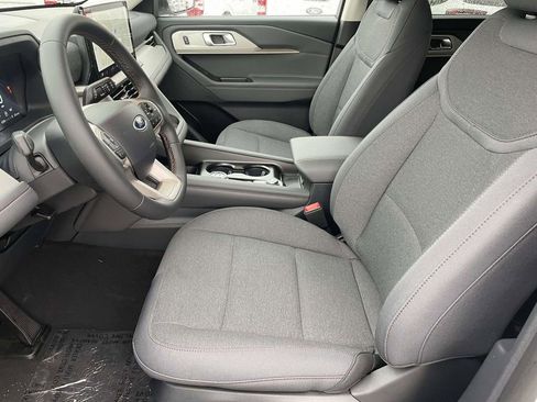 New 2026 Ford Explorer Active RWD image 12