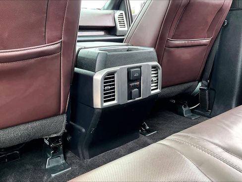 Used 2015 Ford F150 Platinum w/ Equipment Group 701A Luxury RWD image 34