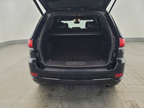 Used 2017 Jeep Grand Cherokee Altitude AWD/4WD image 29