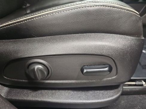 Used 2018 GMC Terrain Denali w/ Comfort Package image 42