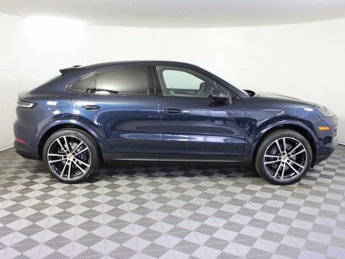 Used 2025 Porsche Cayenne Coupe image 8
