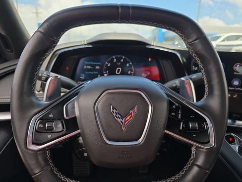Used 2021 Chevrolet Corvette Stingray Coupe w/ Z51 Performance Package RWD image 18