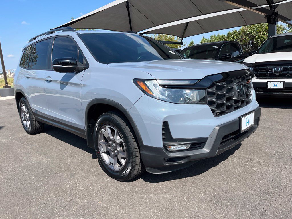 Certified 2022 Honda Passport TrailSport image 3