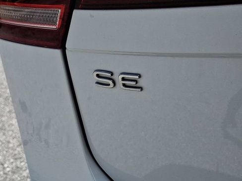 Used 2022 Volkswagen Tiguan SE R-Line AWD/4WD image 31