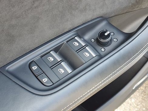 Used 2022 Audi SQ8 Premium Plus AWD/4WD image 22
