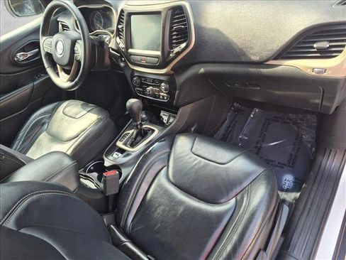 Used 2017 Jeep Cherokee High Altitude AWD/4WD image 28
