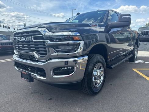 New 2026 RAM 2500 Tradesman AWD/4WD image 4