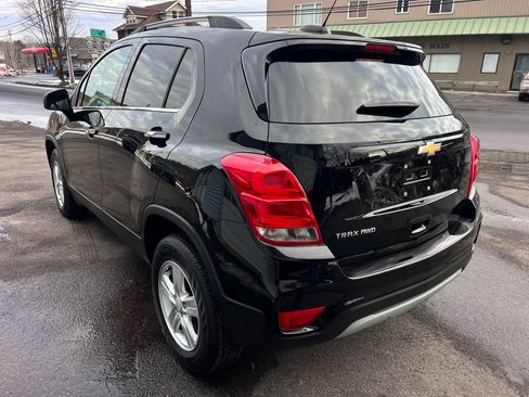 Used 2019 Chevrolet Trax LT w/ LT Convenience Package image 5