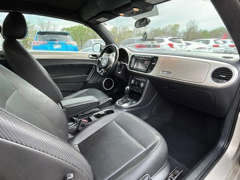 Used 2013 Volkswagen Beetle 2.5 image 31