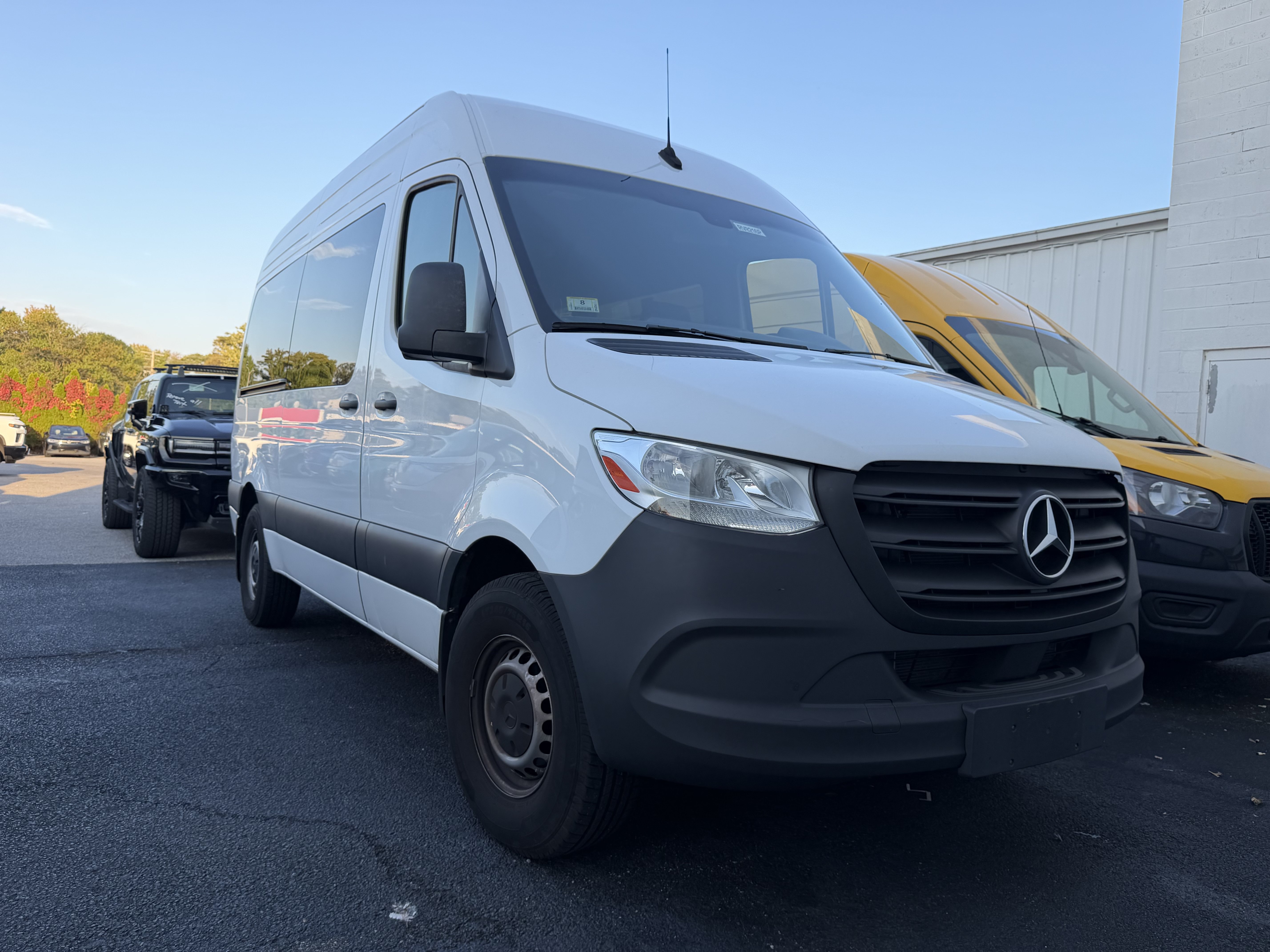 Used 2024 Mercedes-Benz Sprinter 2500 image 2