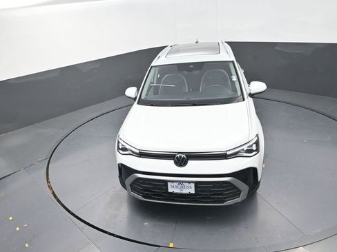 New 2026 Volkswagen Taos SE image 12