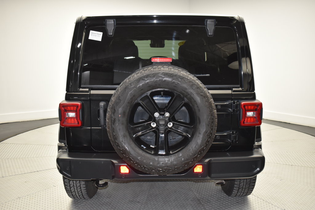 Used 2021 Jeep Wrangler Unlimited Sahara AWD/4WD image 6