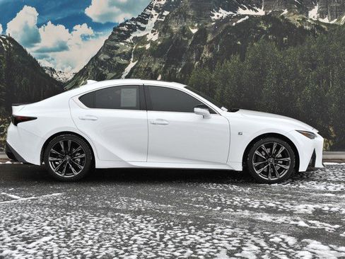 Used 2022 Lexus IS 350 F Sport image 2