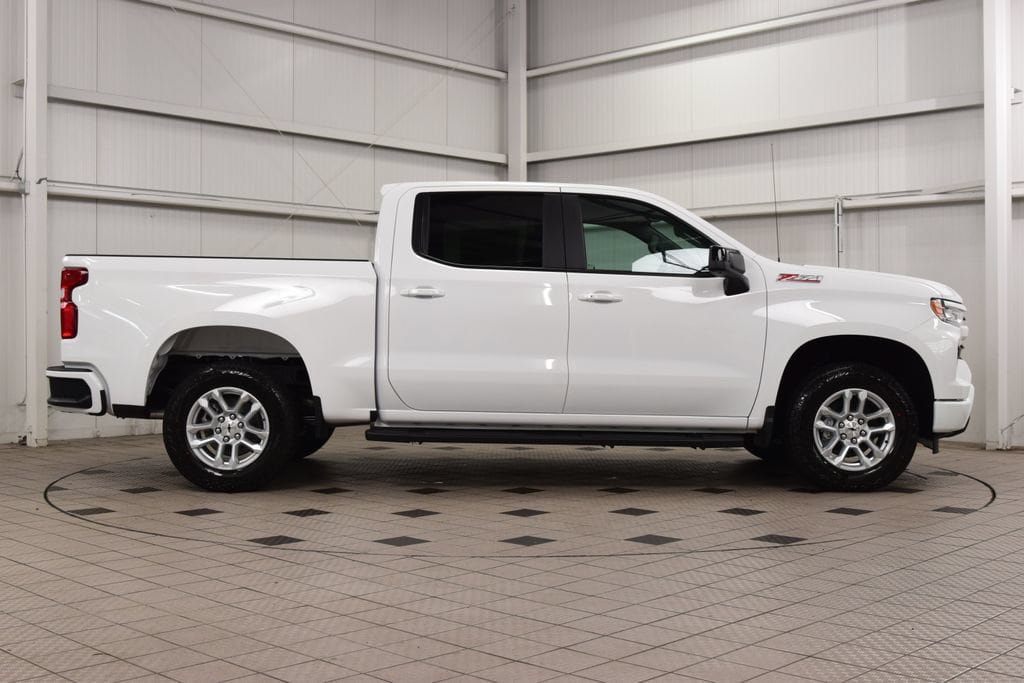 New 2026 Chevrolet Silverado 1500 RST w/ Z71 Off-Road Package AWD/4WD image 9