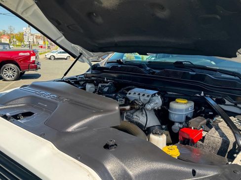 Used 2020 RAM 2500 Big Horn w/ Level 1 Equipment Group AWD/4WD image 39