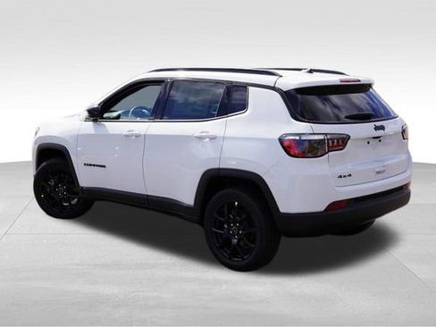 New 2025 Jeep Compass Latitude w/ Sun & Sound Group image 5