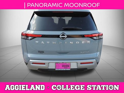 Used 2024 Nissan Pathfinder Platinum FWD image 5